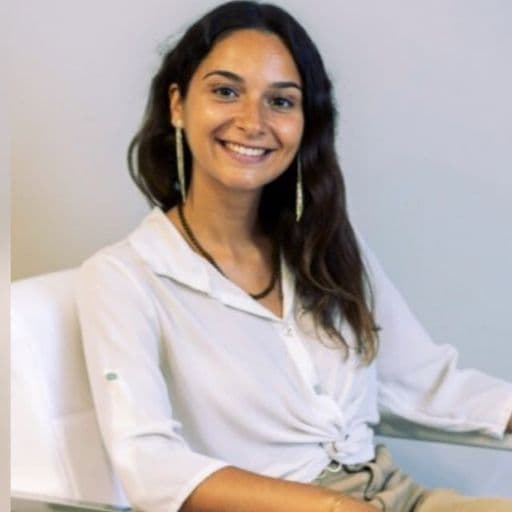 Júlia