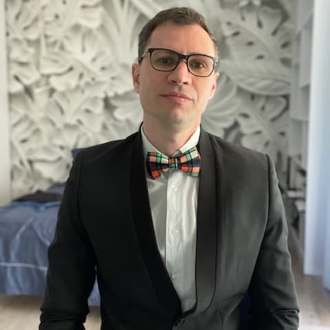 Kostyantyn Yur'yev - Psychologist