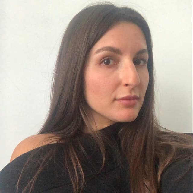 Renata Renata - Psychoterapist