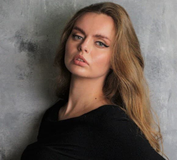 Victoria Victoria - Psychoterapist