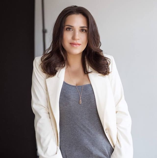 Yuliya Yuliya - Psychologist