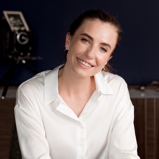 Tayisiya Tayisiya - Psychoterapist