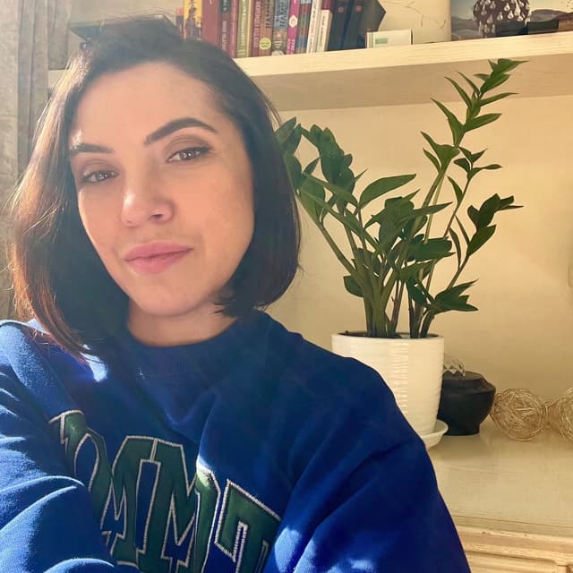 Oksana Oksana - Psychologist