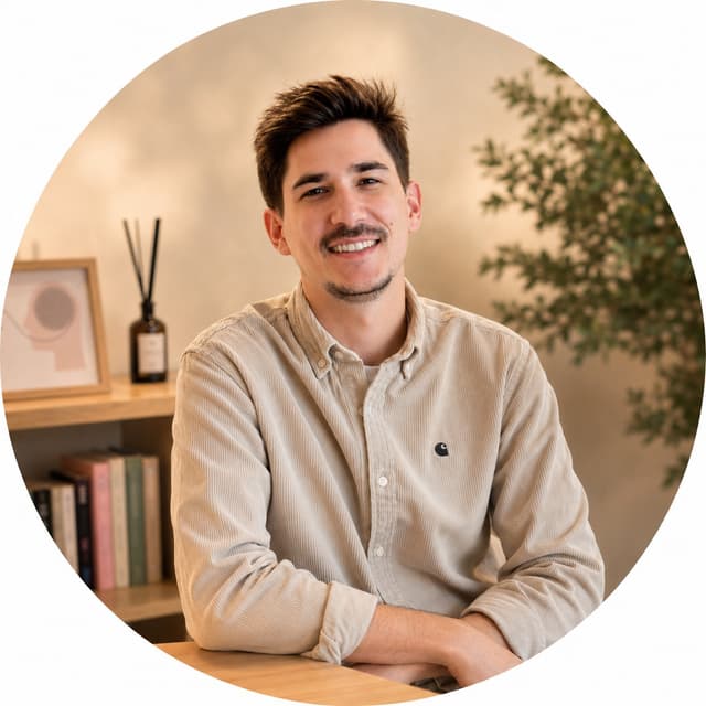Alejandro Alejandro - Terapeuta, Sexólogo/a
